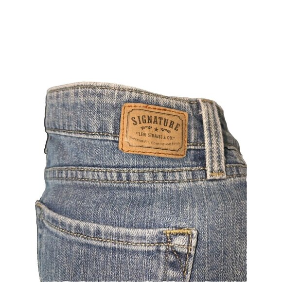 Signature Levi Strauss Mid Rise Bootcut Women's Jeans 10 Medium Blue Pants - Picture 4 of 7